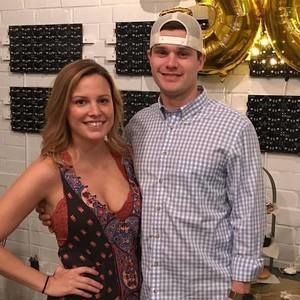 Meet your Posher, Caitlin