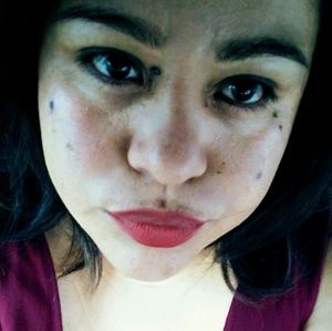 Meet your Posher, Cecilia