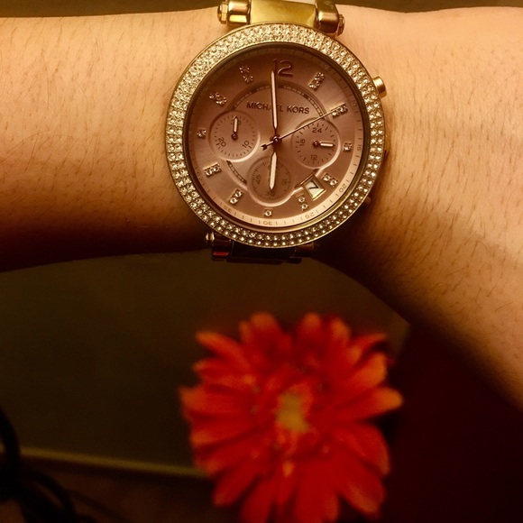 Michael Kors watch (*SOLD*) - Picture 1 of 7