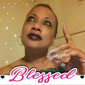 Meet your Posher, Simone