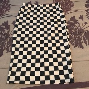 Forever 21 Black and White Pencil Skirt
