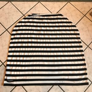 QAQADU breastfeeding, car seat cover etc.