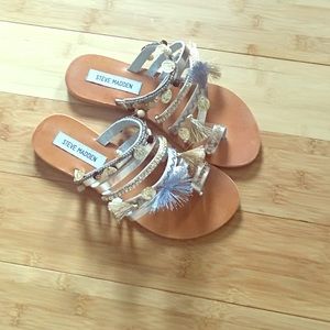 BRAND NEW! Steve Madden Rippel Toe Ring Sandal