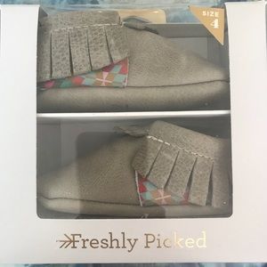New in Box! Freshly Picked Moccasins Size 4