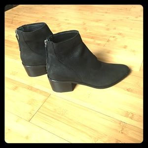 BRAND NEW! Dolce Vita Cassius Booties!