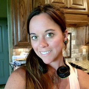 Meet your Posher, Candice