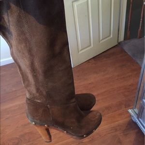 Sued knee Tory burch boots