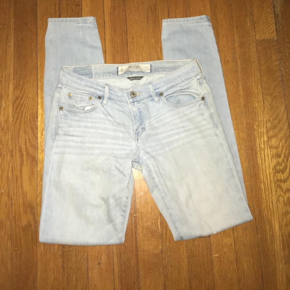 Abercrombie and fitch light blue jeans