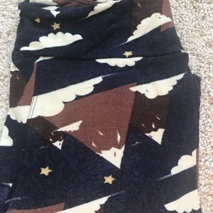 Lularoe OS Mountain Leggings