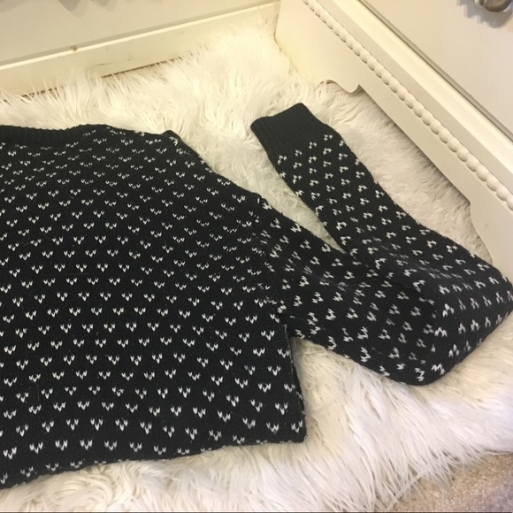 Cable knit sweater - Picture 4 of 4