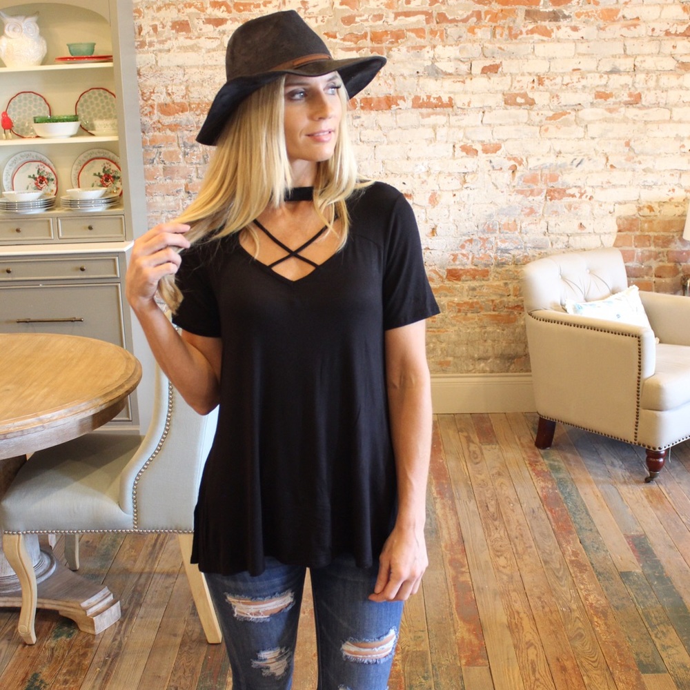 Black cross front choker top - Picture 3 of 5