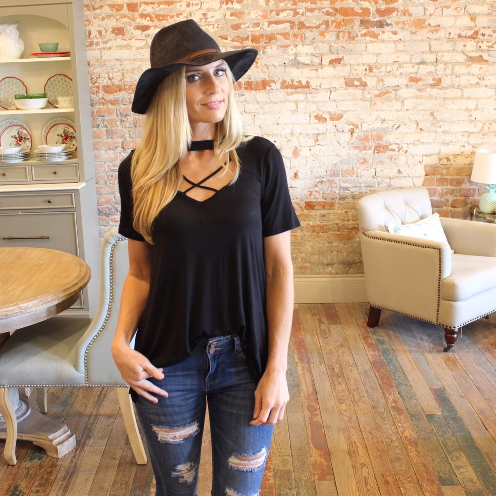 Black cross front choker top - Picture 2 of 5