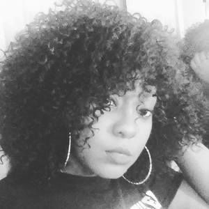Meet your Posher, Aisha
