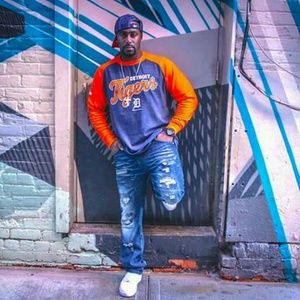 Meet your Posher, Carlos