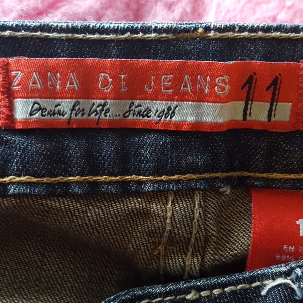 Jeans - Picture 6 of 6