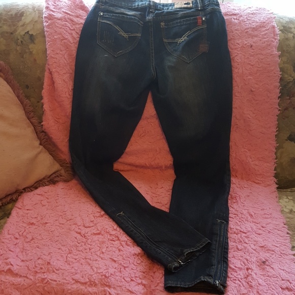 Jeans - Picture 4 of 6