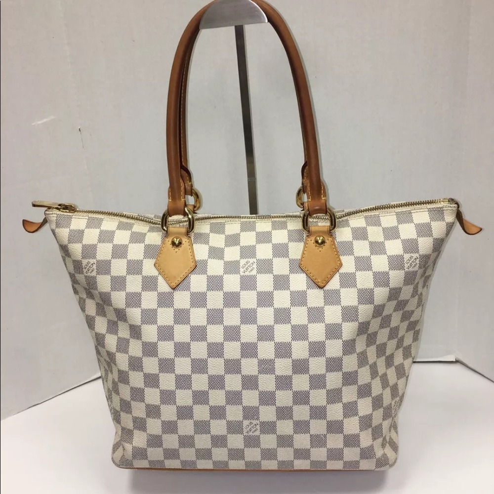 ♦️SOLD♦️Louis Vuitton Bag Saleya MM Whites Damier