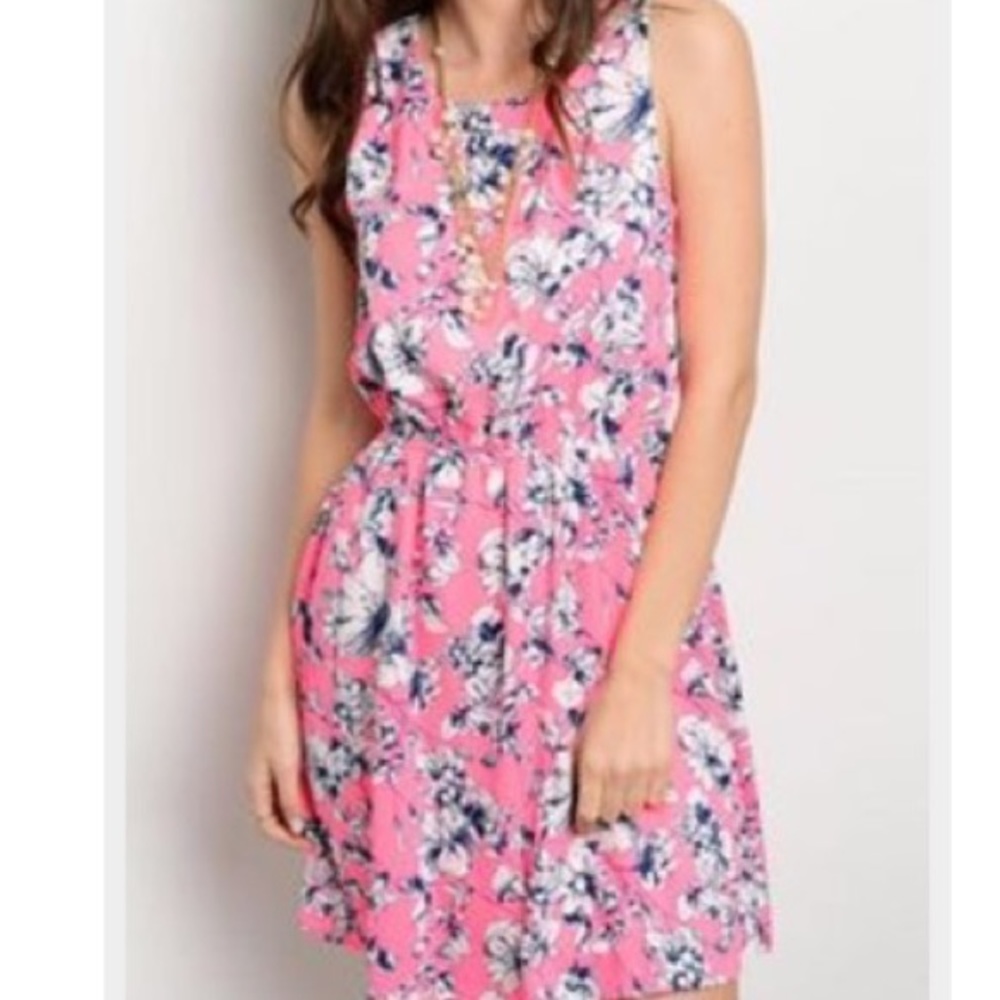 Adorable pink floral dress!