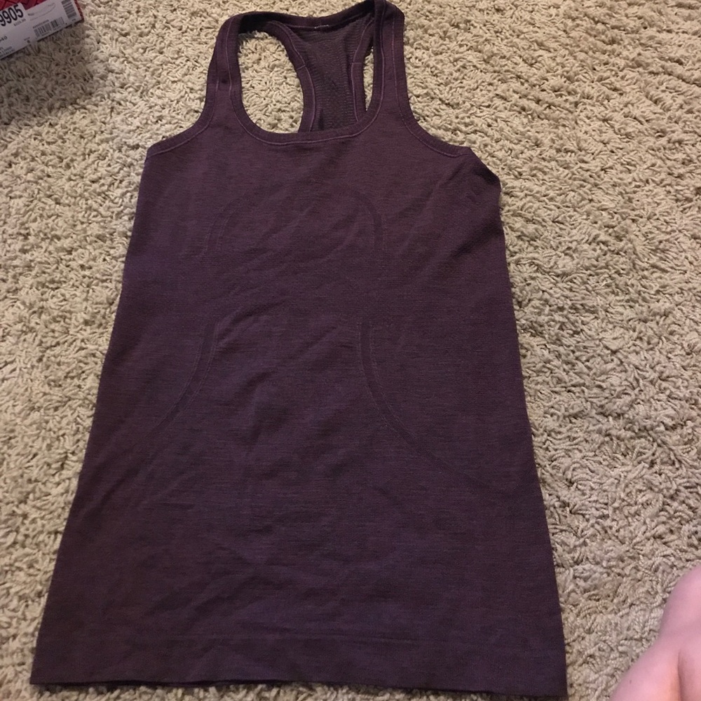 Lululemon tank top