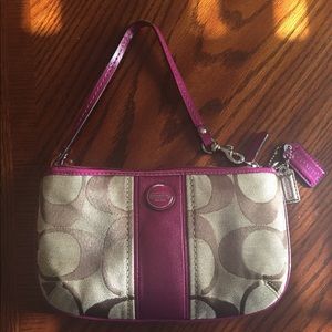 NWOT large Coach wristlet/wallet