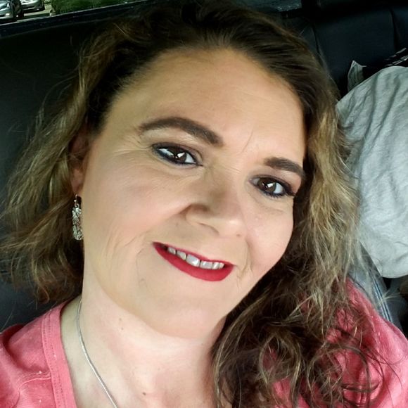 Meet your Posher, Tina - Picture 2 of 2