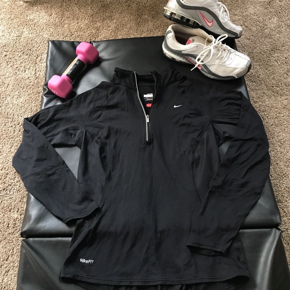 Nike Tops - 💪🏻NIKE FIT DRY black 1/4 zip pull over Sz:S 💕