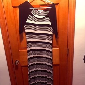 CASUAL & COMFORTABLE MAXI DRESS