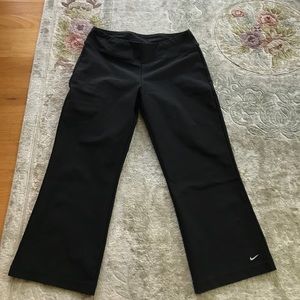 Nike dry fit Capri pants black