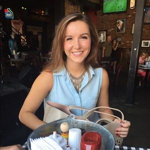 Meet your Posher, Olivia