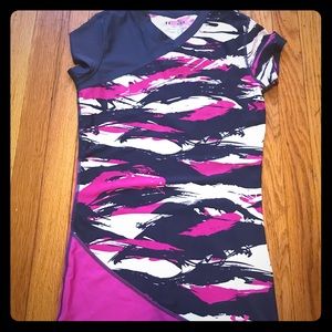 NWOT✨pink camo ✨under armour compression shirt