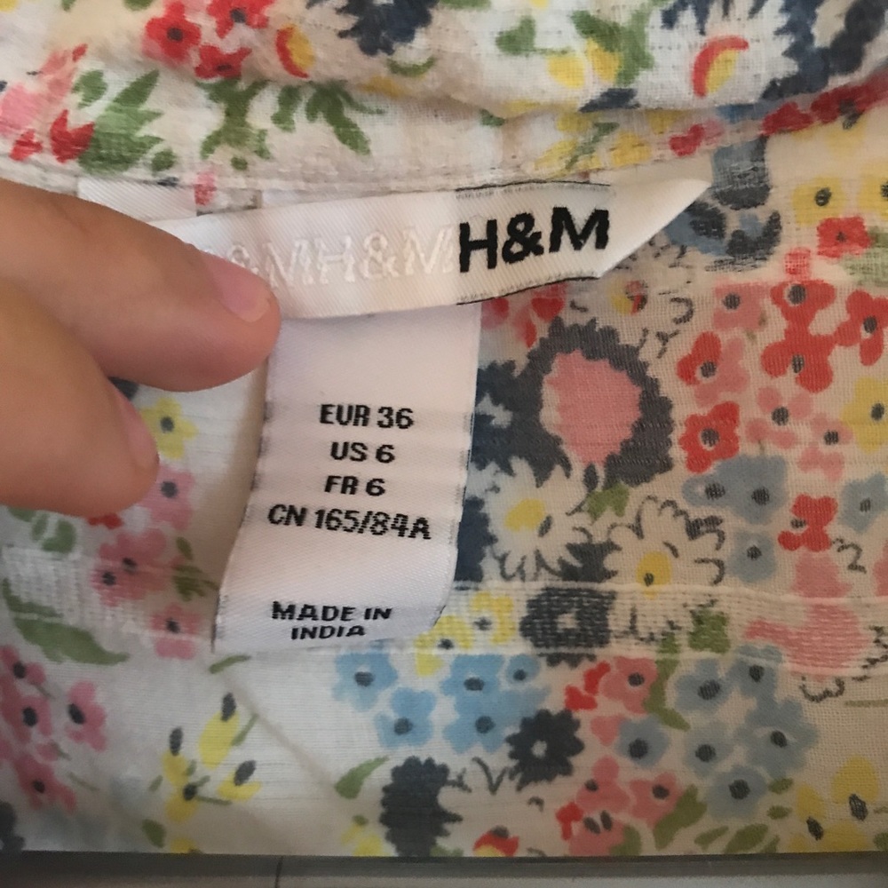 H&M Floral Button Up - Picture 2 of 3