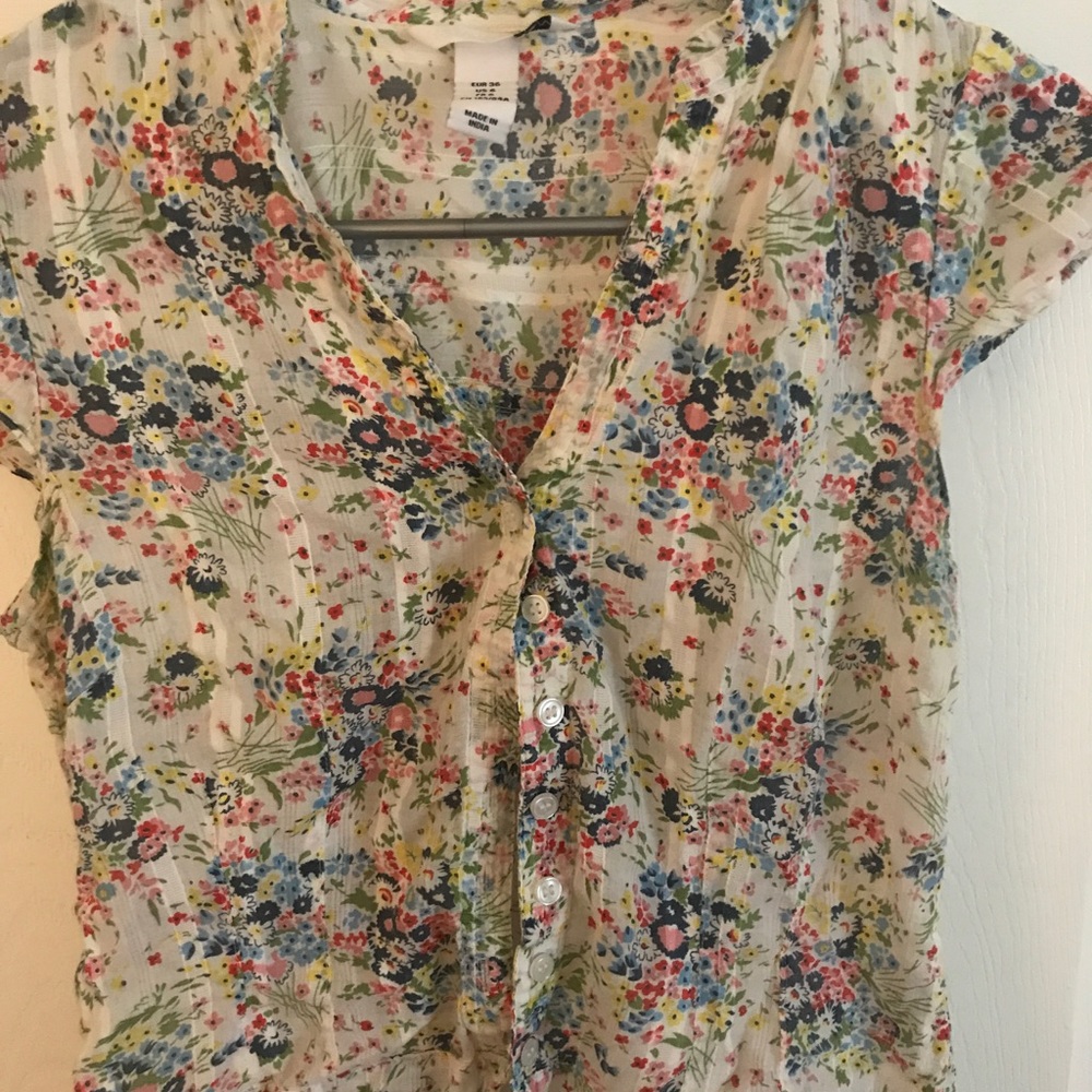 H&M Floral Button Up - Picture 3 of 3