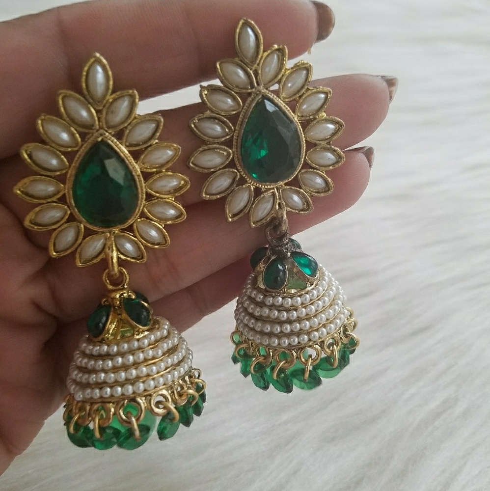 Anna Bella  hanging Earrings. Aorox 2.5 inch long
