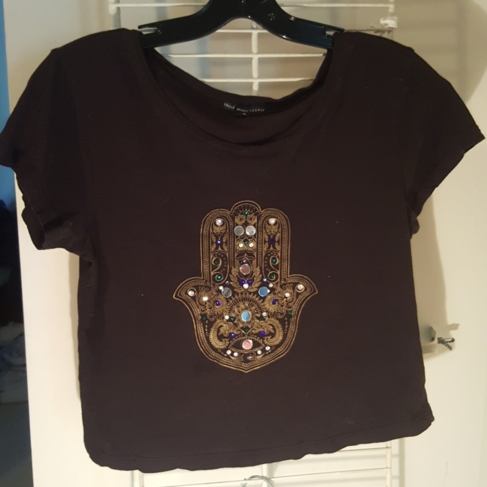 Urban Outfitters Ladies Hamsa cropped T shirt.