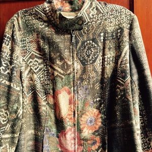 Nice multi color print jacket w zip and top snap