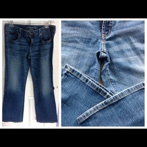 American Eagle Favorite Boyfriend Jeans. 12R