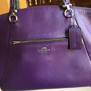 Eggplant purple shoulder bag with handles