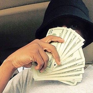 Meet your Posher, Warren