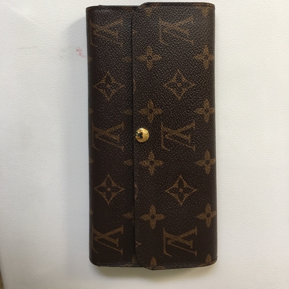 Louis Vuitton Wallet-NEVER USED