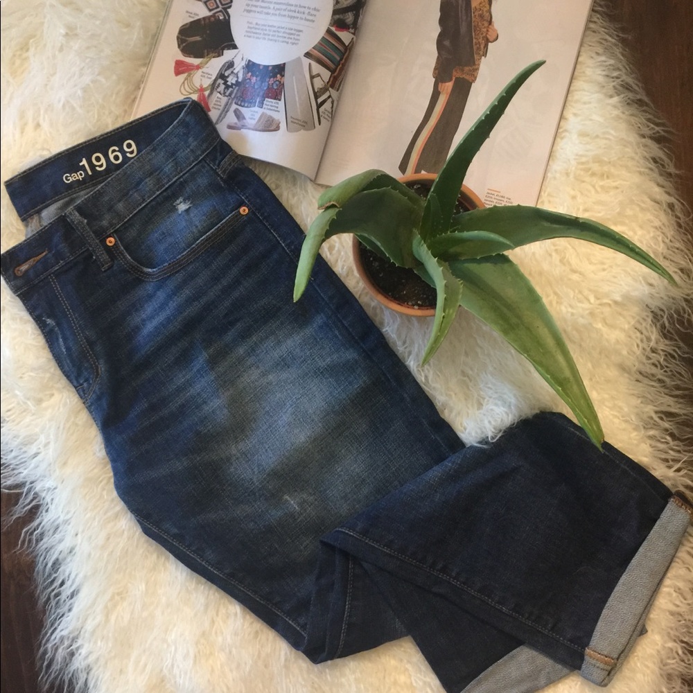 GAP 1969 Sexy Boyfriend Jeans