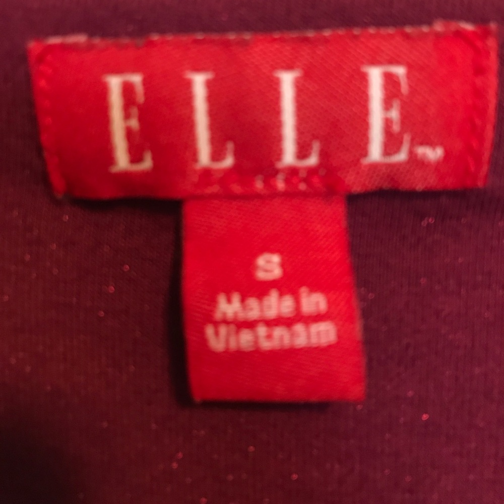 SHIMMERY ⭐️⭐️NWOT-SUPER SOFT FLOWY TOP - Picture 2 of 3