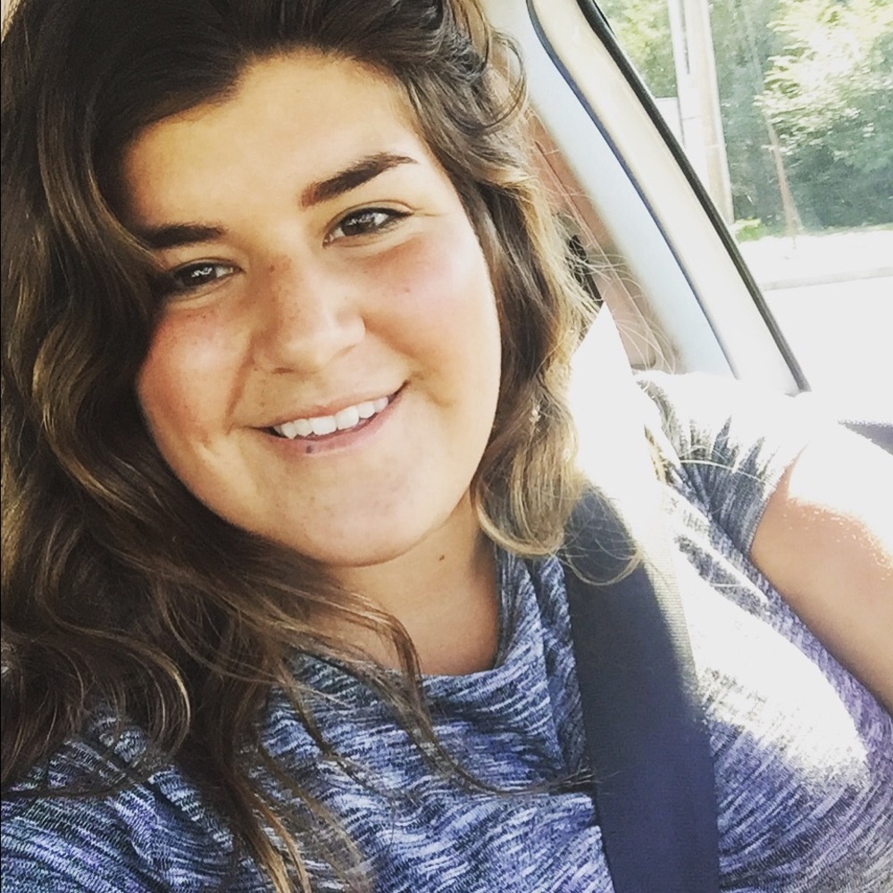 Meet your Posher, Lauren