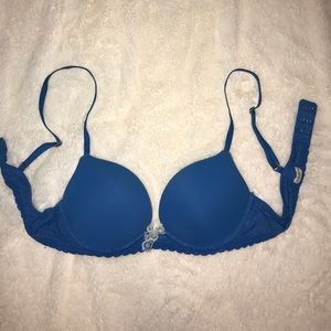 Gilly Hicks push em up plunge bra