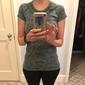 Lululemon workout shirt great condition