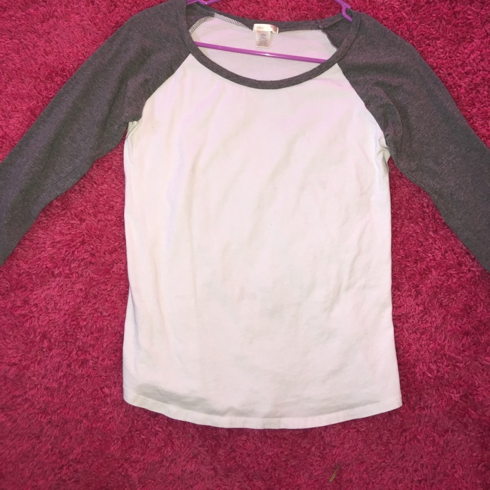 NWOT, brand new tee shirt quarter sleeves