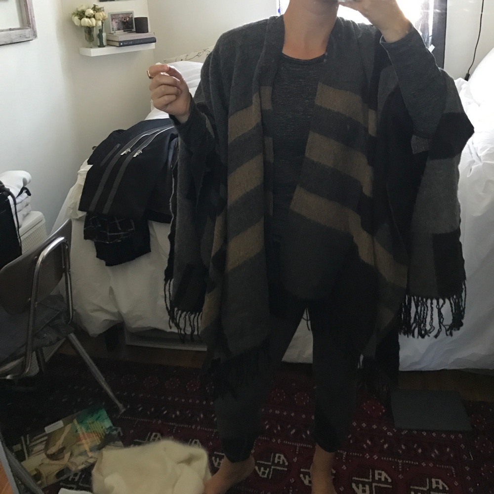 Reversible cape