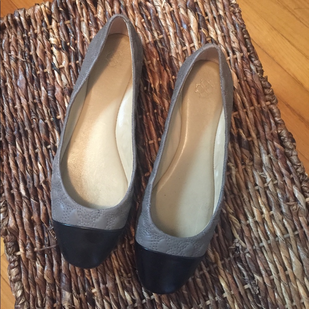 Ann Taylor Flats size 7M