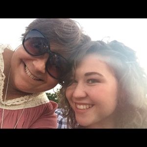 Meet your Posher, Lori