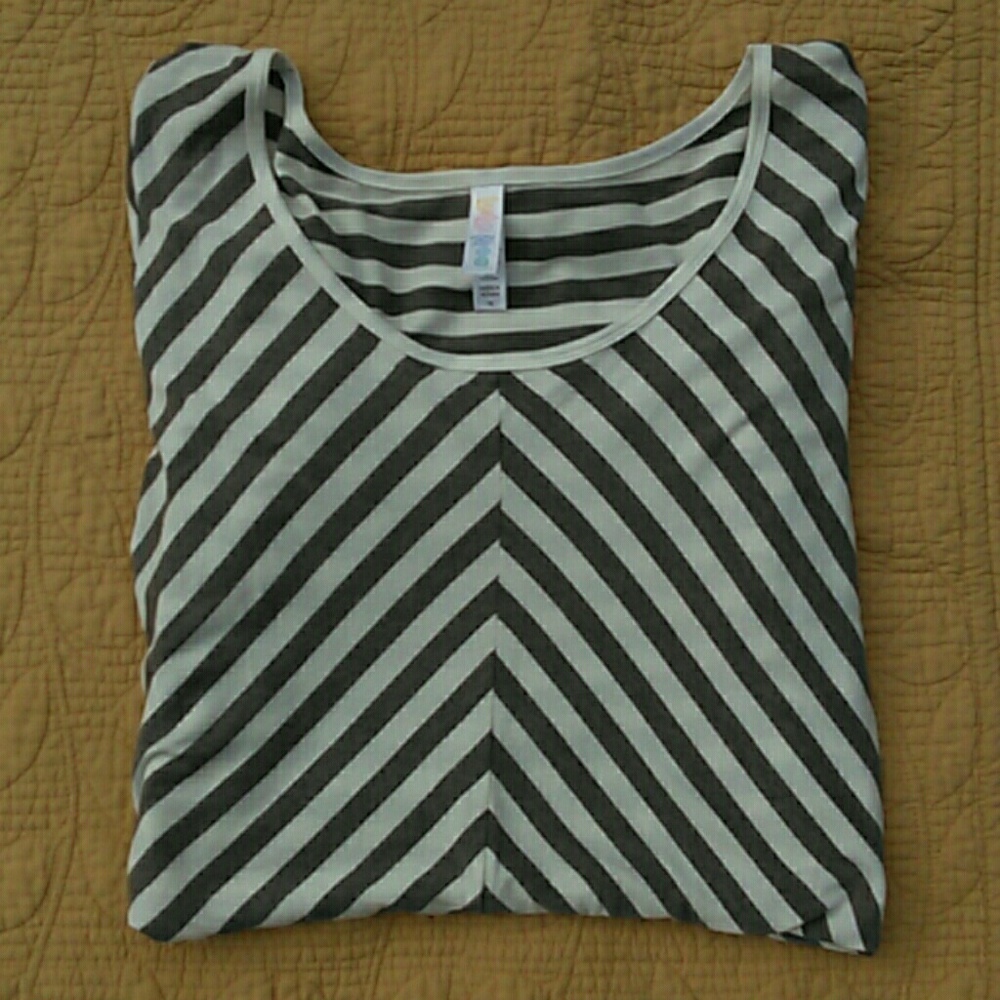 LuLaRoe Classic Shirt