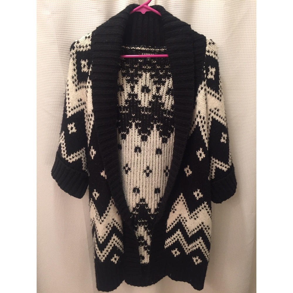 💥NEVER WORN💥 Express Open Sweater